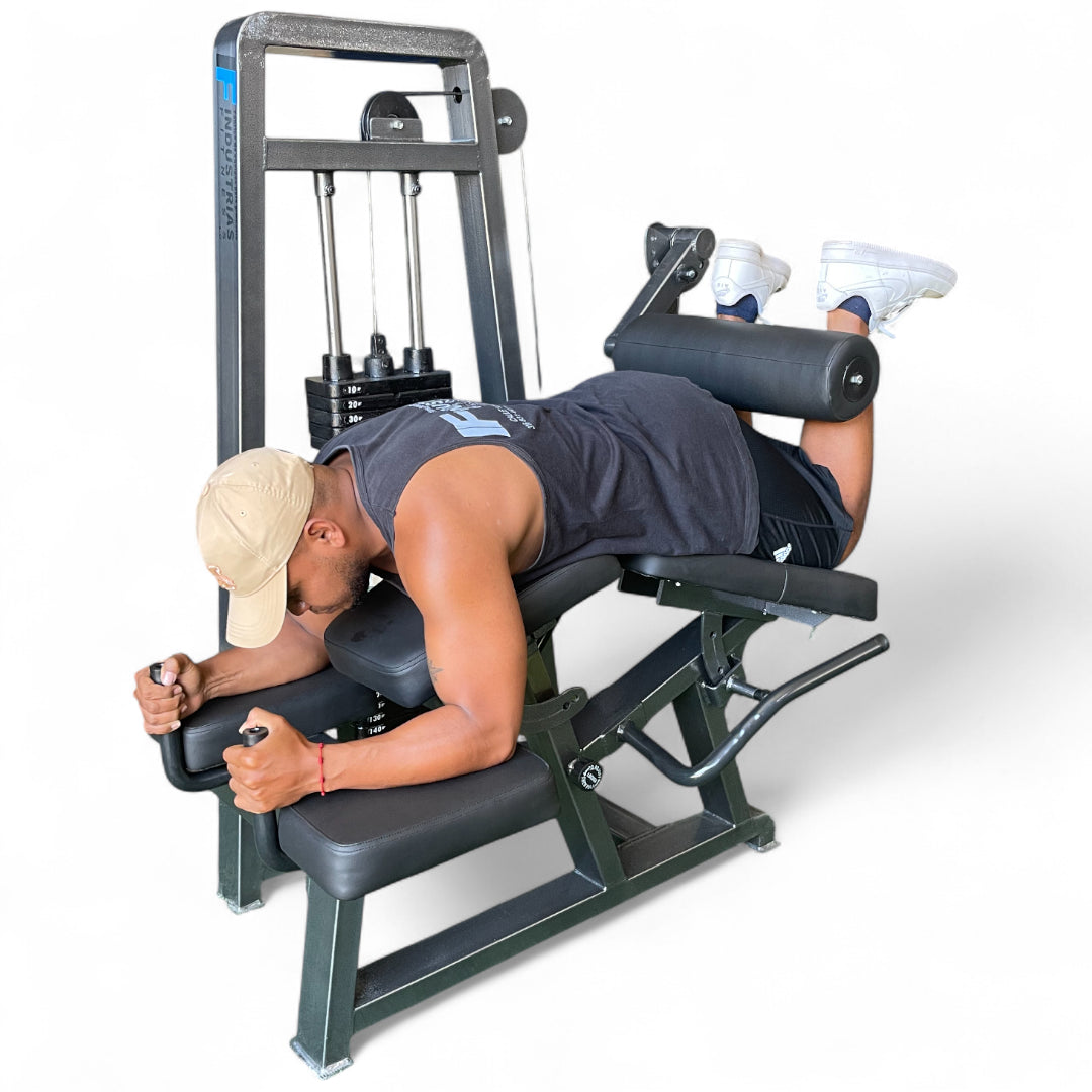 Extensión de Piernas con Femoral Acostado (Flexo-Extensor)